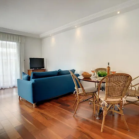 Blue Riviera Terrace Train Station Apartment